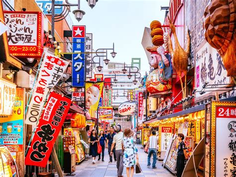 おやつタウン 大阪 - 甘い夢と塩辛い現実の交差点