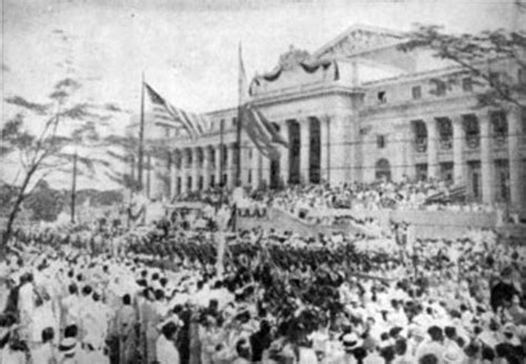  Quezon's Commonwealth: Filipino Independence and the Shadows of World War II