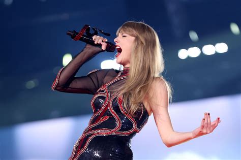 Taylor Swift's Eras Tour: En musikfestival fylld med nostalgi och kontrovers