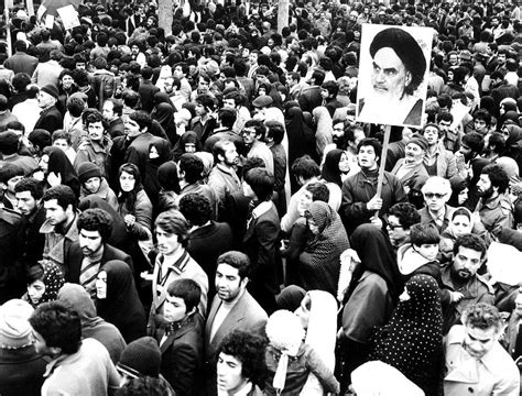 Den islamska revolutionen i Iran; ett decennium av oro och förändring